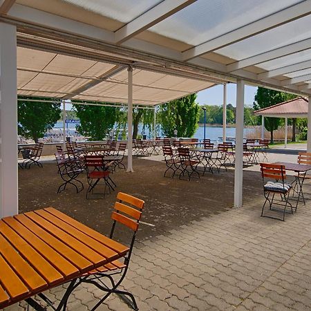 See Hotel Karlslust Chalets Шторков Экстерьер фото
